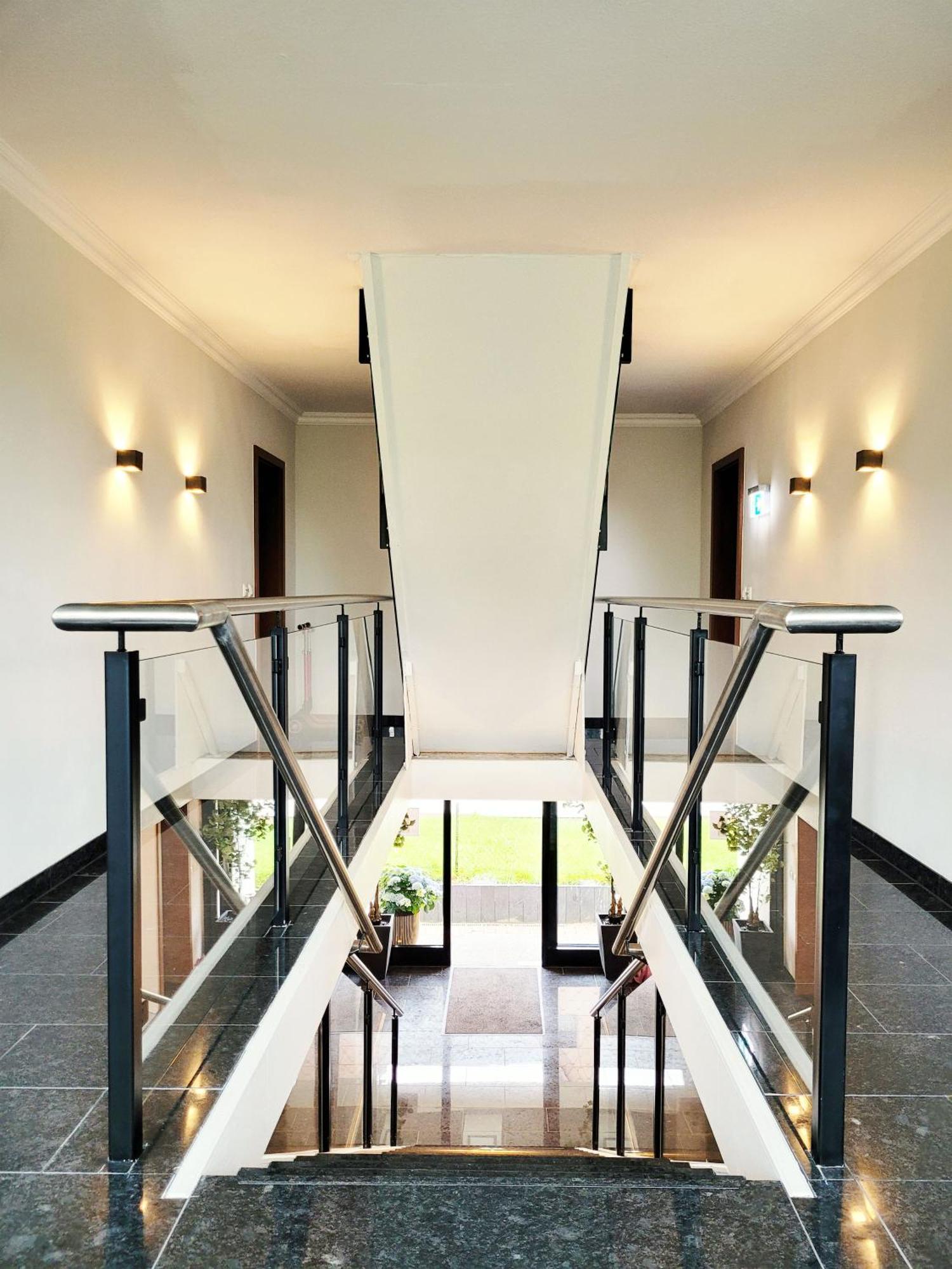 Strandnahe Ferienwohnung - Sehr Modern Und Hochwertig Eingerichtet, Inklusive Parkplatz, Gartenzugang Und Fahrradunterstellmoeglichkeit ชาร์บอยท์ซ ภายนอก รูปภาพ