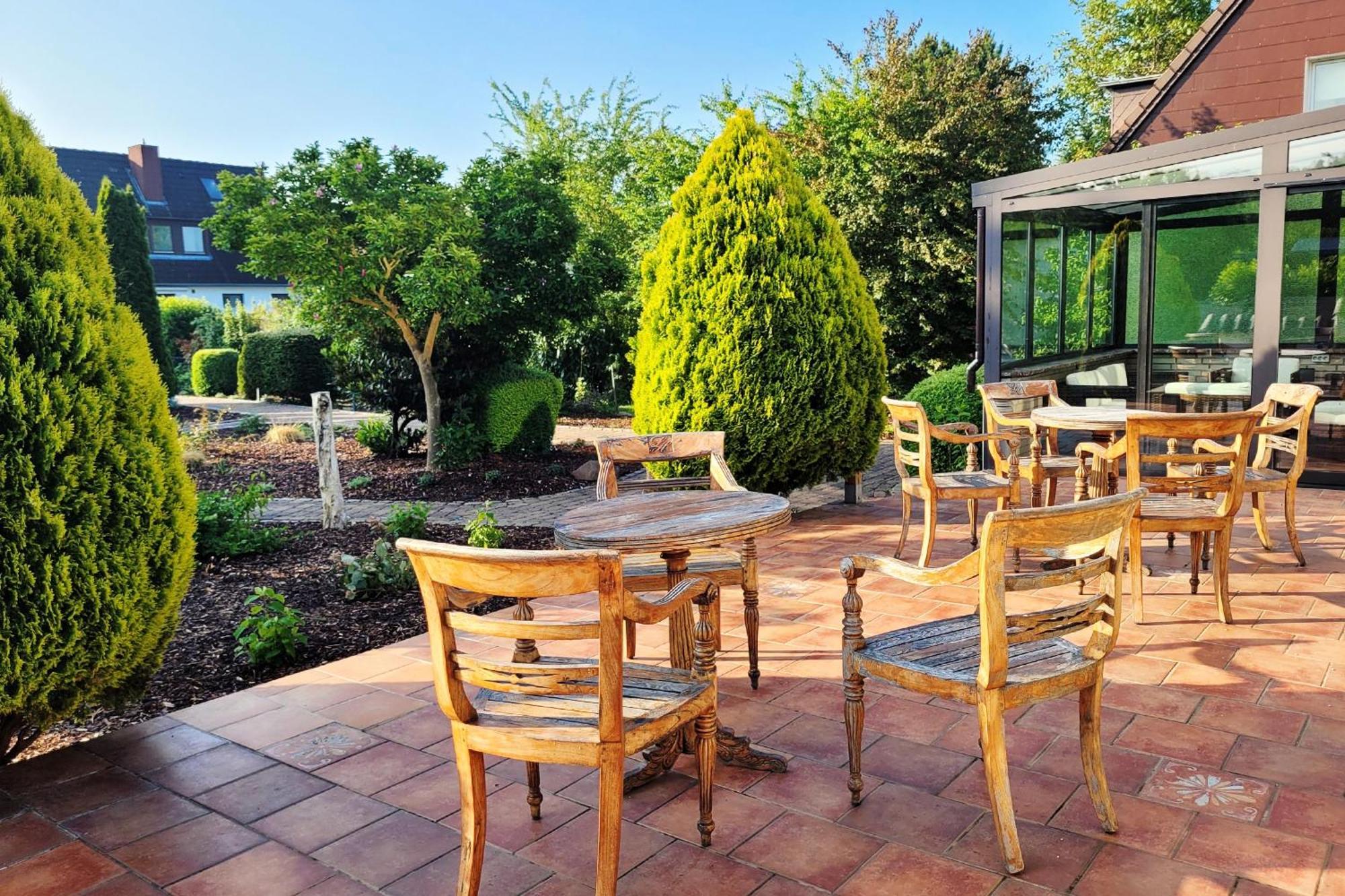 Strandnahe Ferienwohnung - Sehr Modern Und Hochwertig Eingerichtet, Inklusive Parkplatz, Gartenzugang Und Fahrradunterstellmoeglichkeit ชาร์บอยท์ซ ภายนอก รูปภาพ